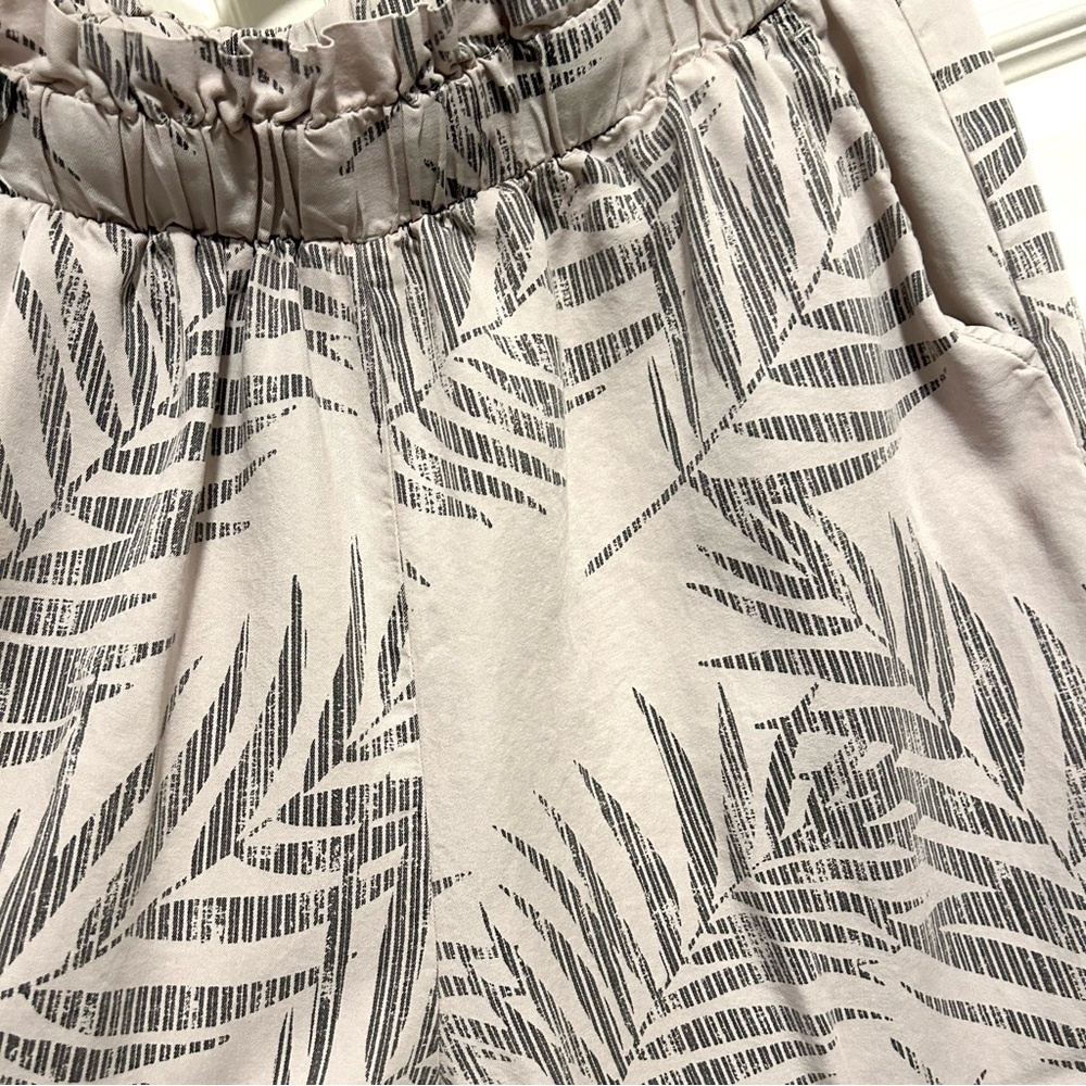 Patterned Wide Leg Pants - image 5